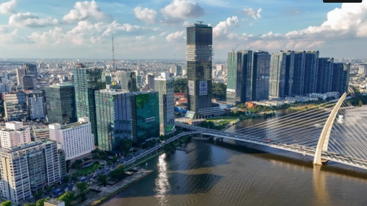 Căn hộ hạng sang chiếm gần 60% nguồn cung sơ cấp tại TP HCM