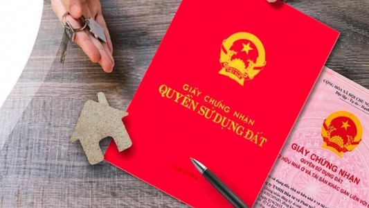 Làm thế nào để tránh “sập bẫy” đánh tráo sổ đỏ trong giao dịch nhà đất?
