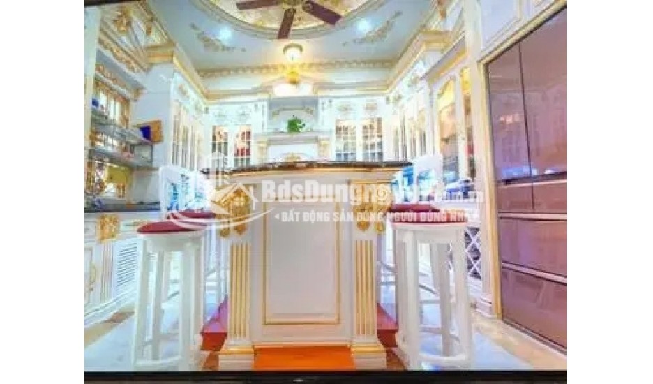 BÁN BIỆT THỰ DÁT VÀNG MẶT TIỀN TRUNG TÂM, QUẬN 1 CŨ NAY PHƯỜNG SÀI GÒN