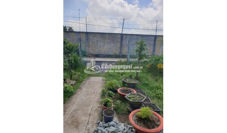 BÁN ĐẤT HXH QUỐC LỘ 1A - NGAY CHỢ BÌNH CHÁNH - 3200m2. TIỆN LÀM KHO XƯỞNG - BÃI XE - NHÀ VƯỜN HOẶC PHÂN LÔ.