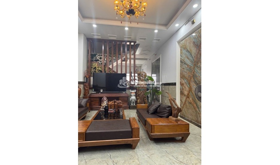 NHÀ MẶT TIỀN KINH DOANH 168,3M2(5x33m2) 5 TẦNG 18 TỶ