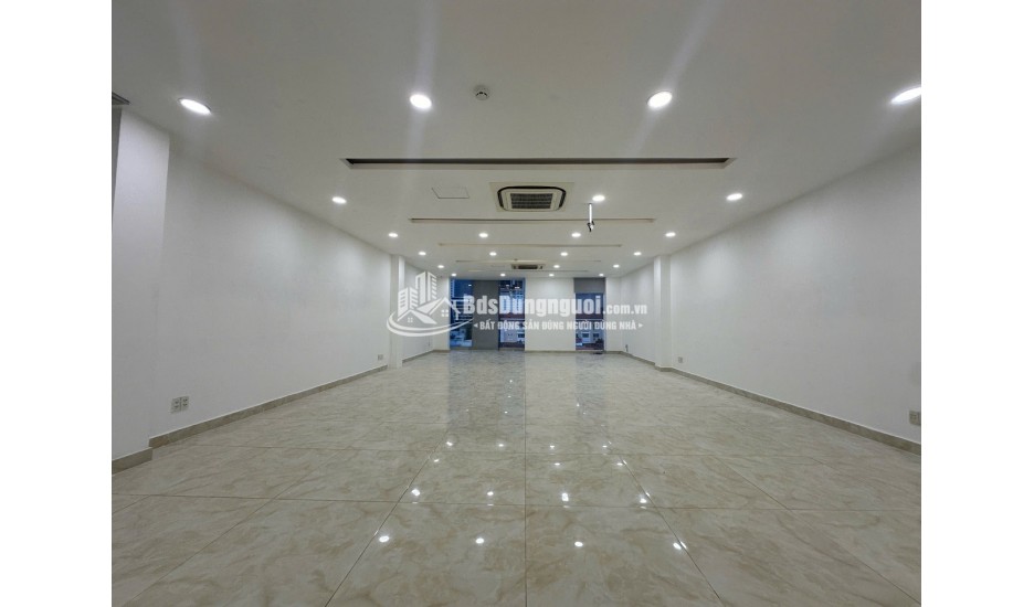 Cho thuê Nằm tại khu dân cư Vĩnh Hội sầm uất, tòa nhà có giá thuê cạnh tranhn phòng chuyên nghiệp tại GH Building, Quận 4 (Diện tích đa dạng)