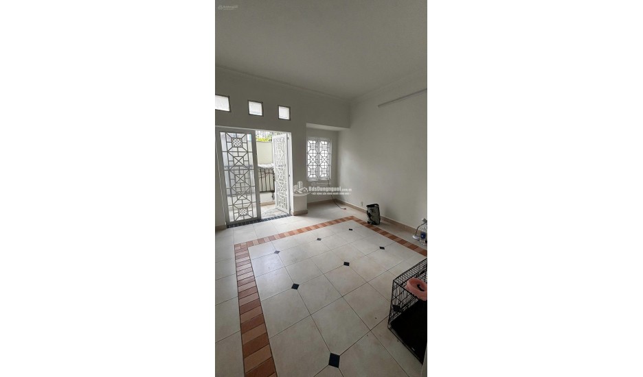 Cho thuê nhà Mặt Tiền đường Nguyễn Trọng Tuyển giá 29 triệu, 64m2 gần sân bay Tân Sơn Nhất
